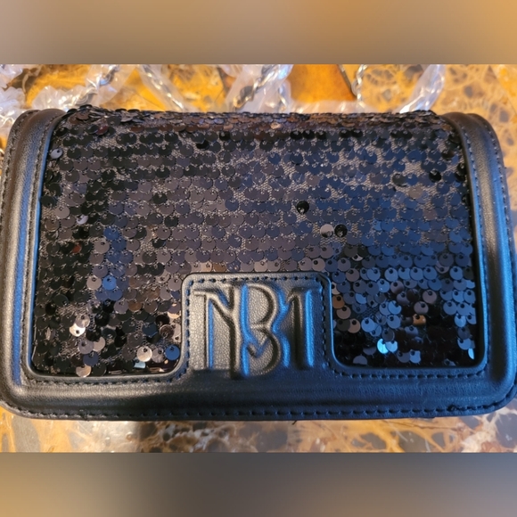 Badgley Mischka Black Sequin Crossbody Bag - Picture 7 of 7